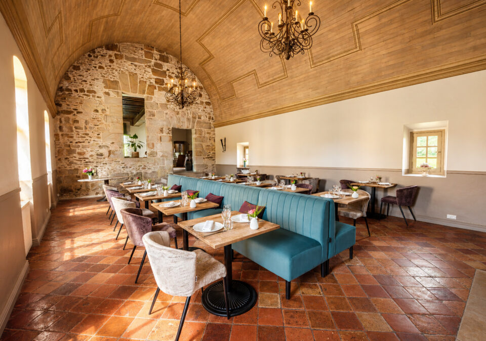 Salle du restaurant du Fief des Époisses le week-end